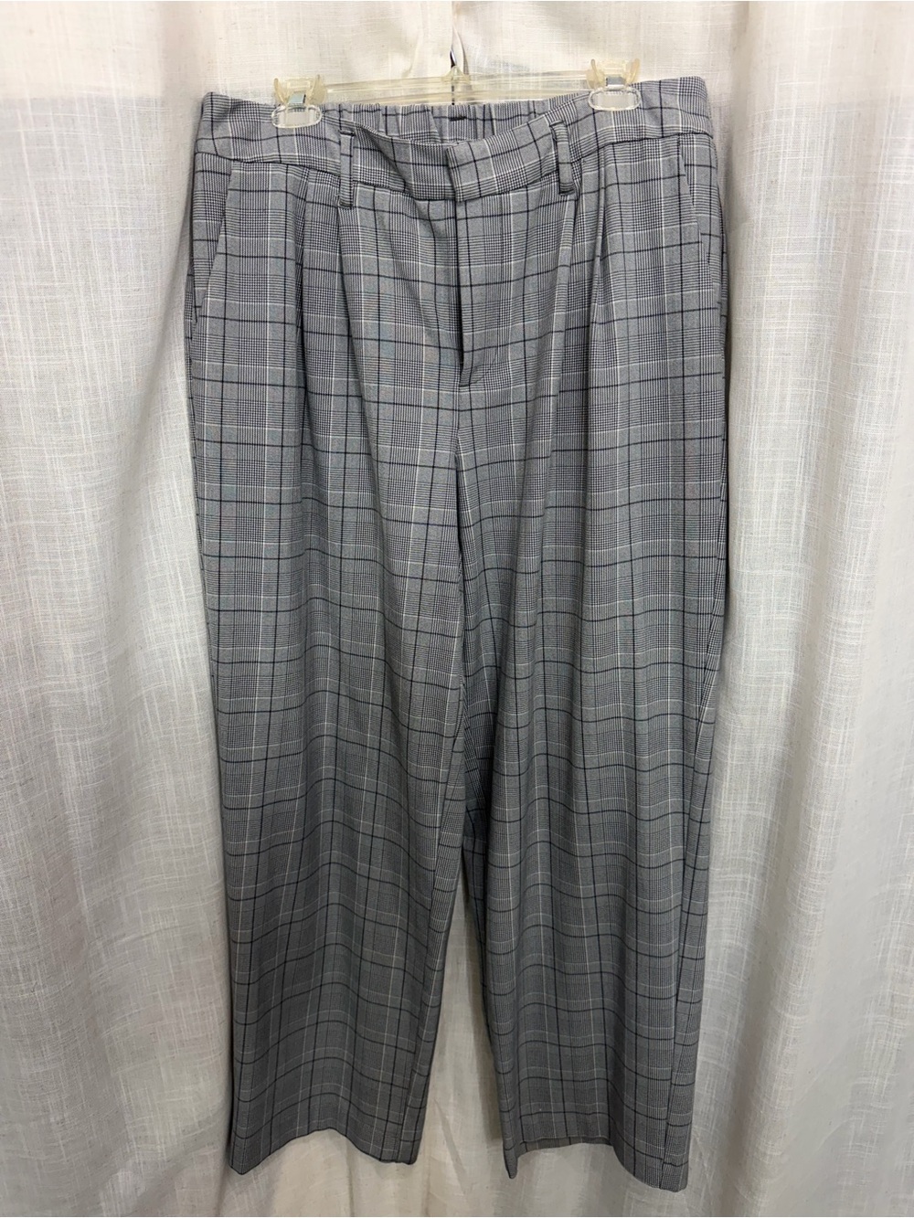 Women’s Gray Plaid Dress Pants